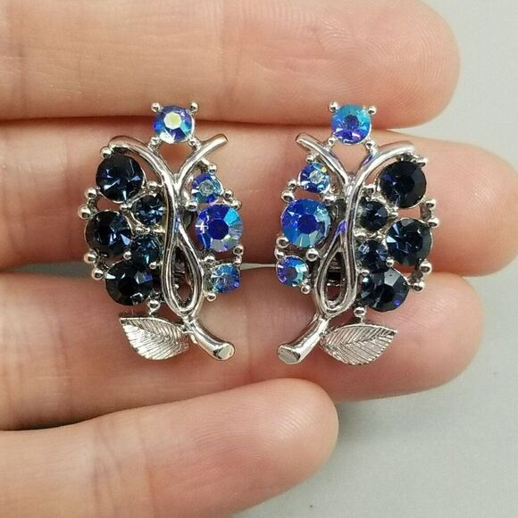 Vintage Lisner Silver Tone Light and Dark Blue Rhinestones AB Clip On Earrings - Picture 1 of 6